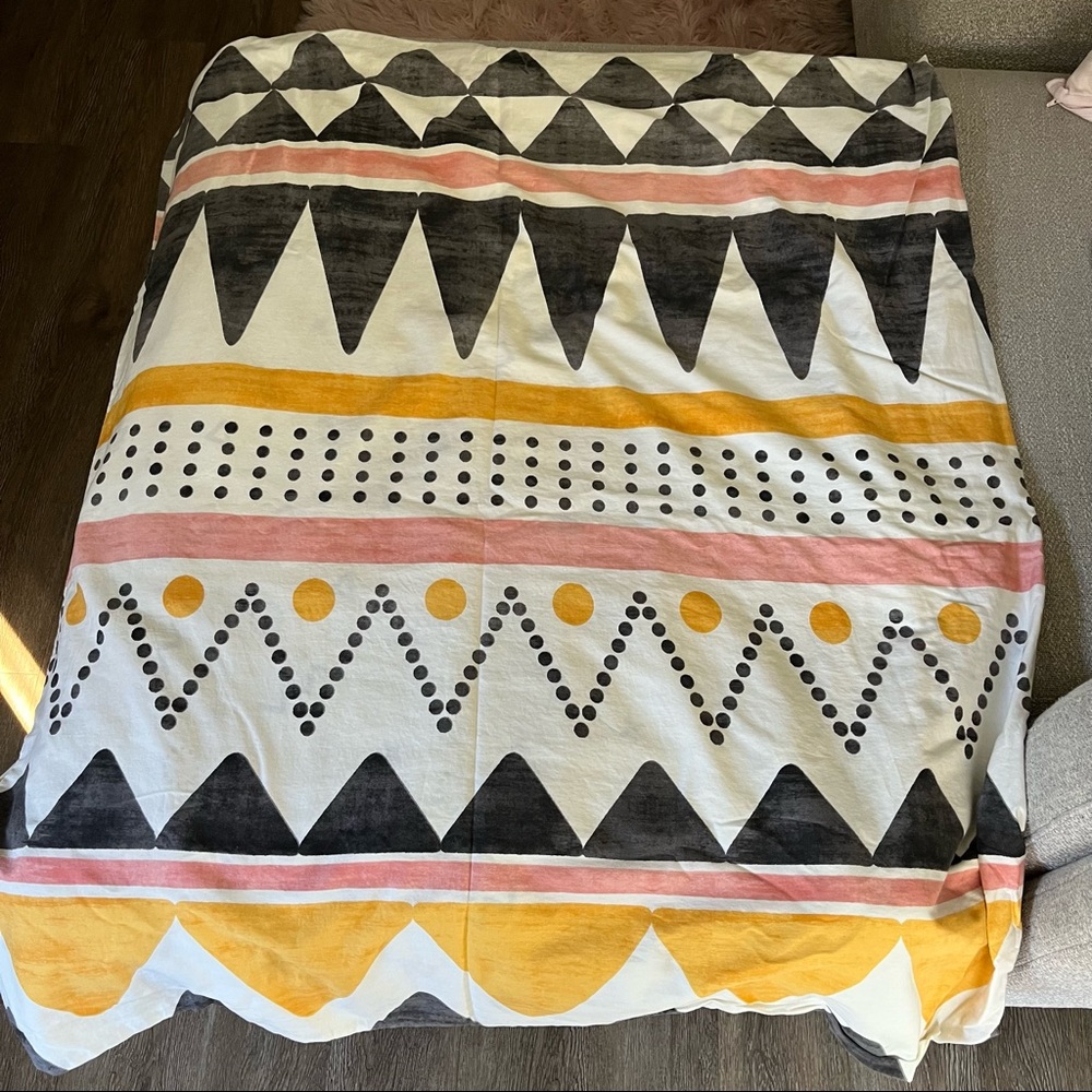 Boho tribal stripe Geo pattern. Reversible duvet set.